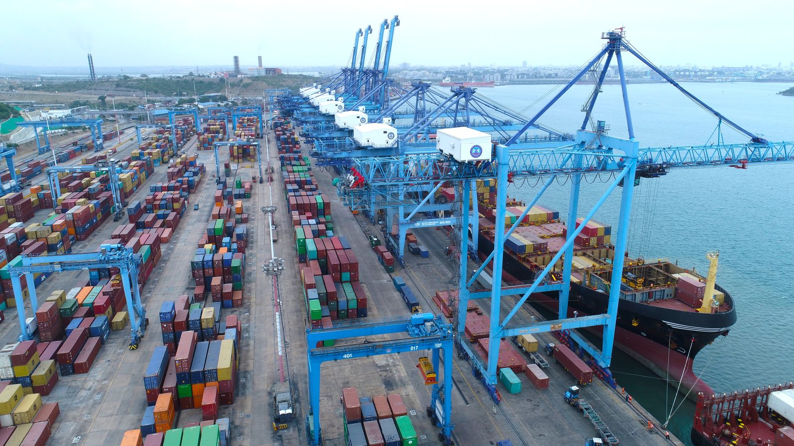 Container terminal with gantry cranes at Mombasa port